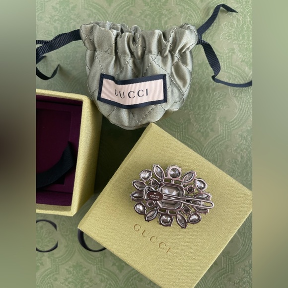 New GUCCI CRYSTAL INTERLOCKING G HAIR CLIP💚🌟 - Picture 9 of 10
